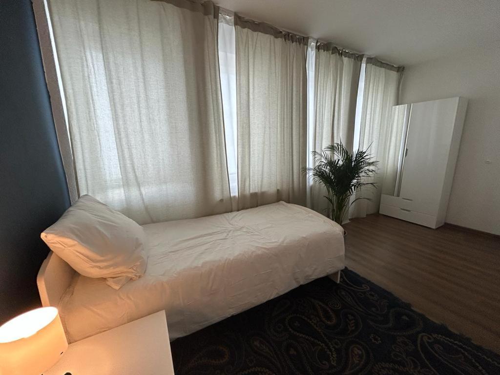 Skylineapartment Франкфурт на Майн Екстериор снимка